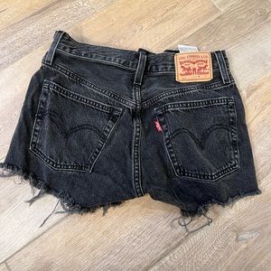 Black Levi shorts 24